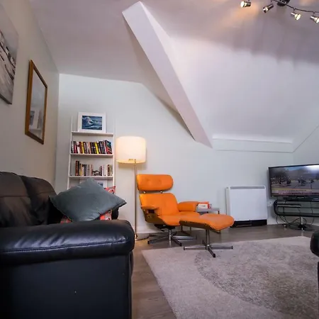 Apartment Ultimate Luxury Penthouse Overlooking The Beach And The Waves. *