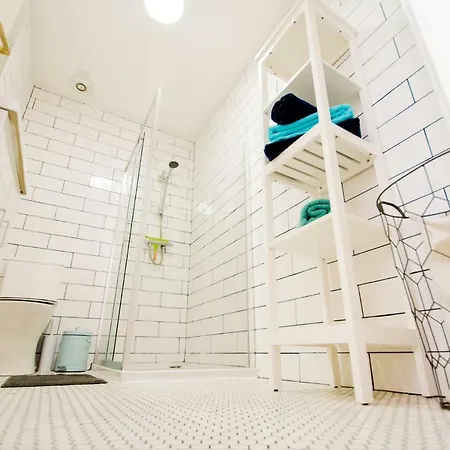 Ultimate Luxury Penthouse Overlooking The Beach And The Waves. Lejlighed