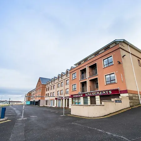Ultimate Luxury Penthouse Overlooking The Beach And The Waves. Apartment Bundoran